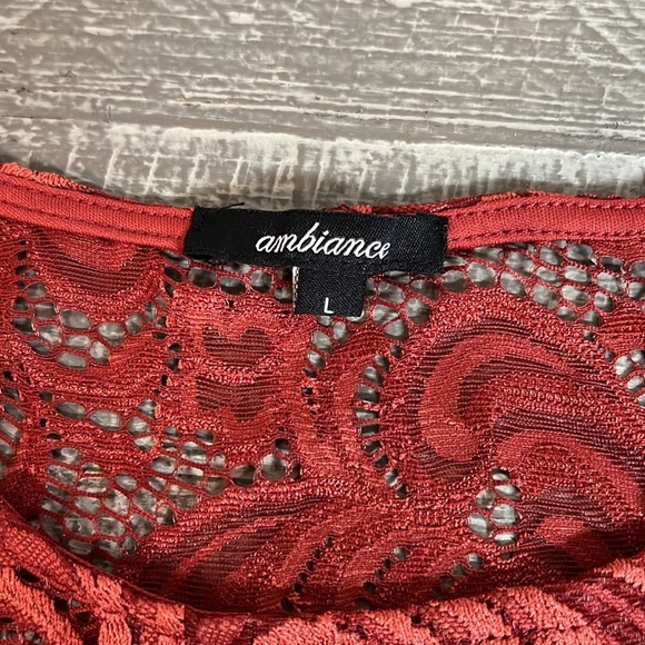 Cold shoulder top‎ - Picture 5 of 7